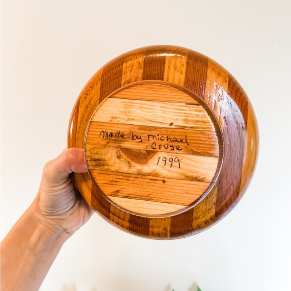 Gorgeous handmade multi-wood turned bowl with lid-artist signed - Picture 6 of 6